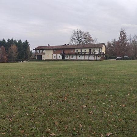 Guest House La Carolina Tigliole Екстериор снимка