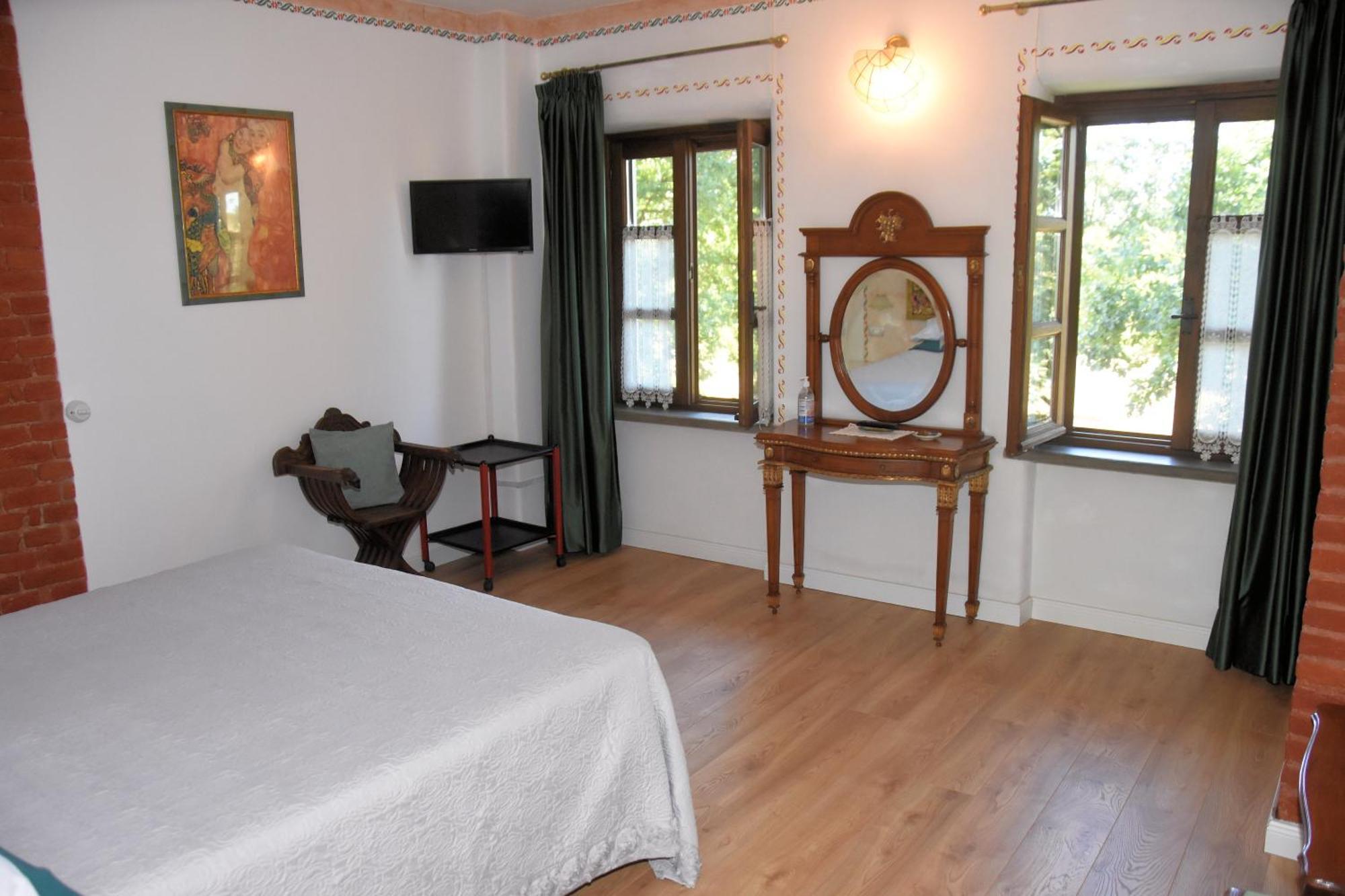 Guest House La Carolina Tigliole Екстериор снимка