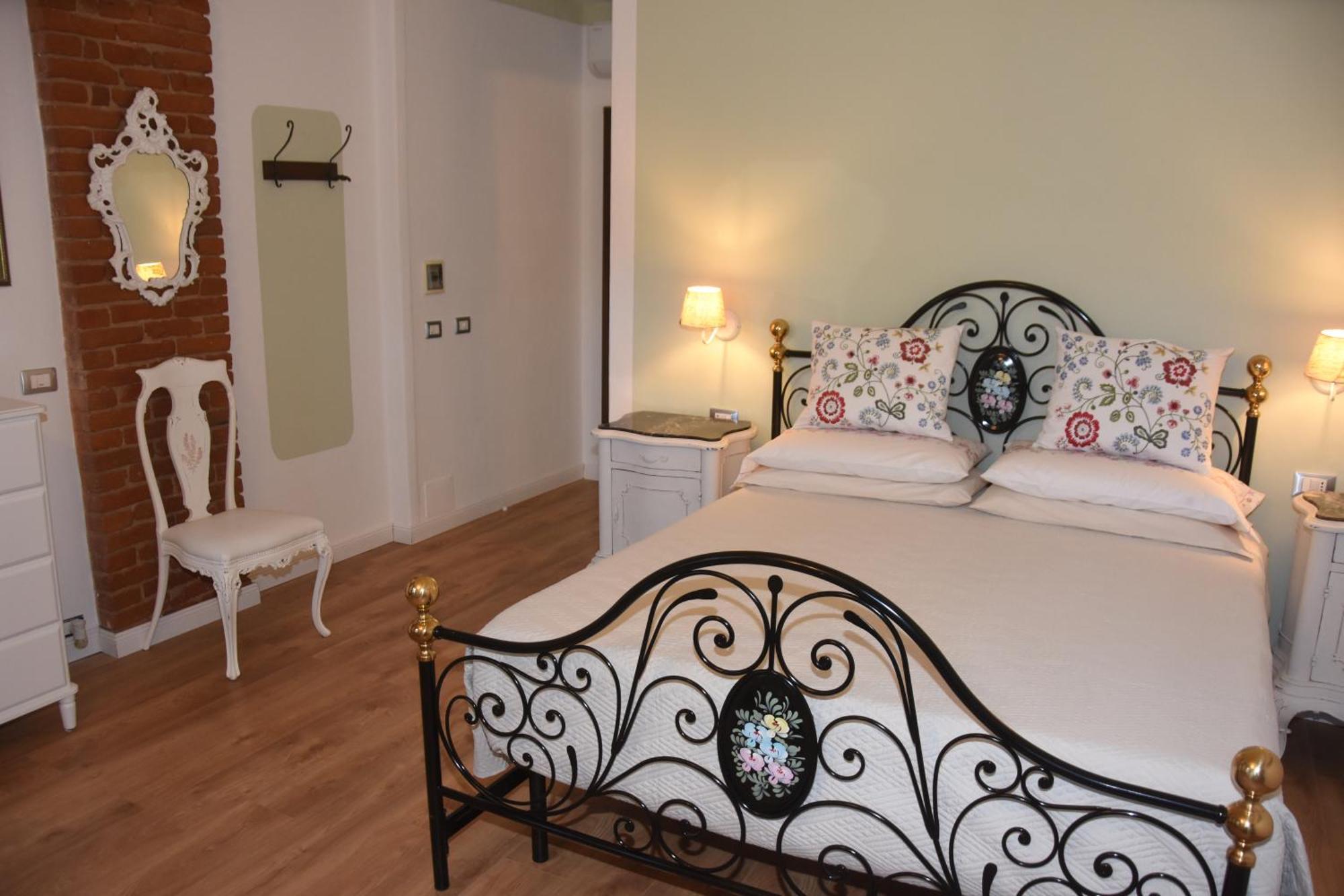 Guest House La Carolina Tigliole Екстериор снимка